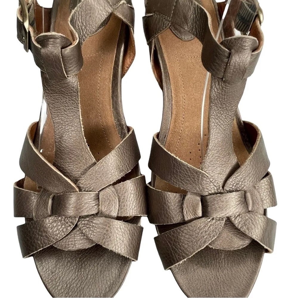 CLARKS Artisan Sandals